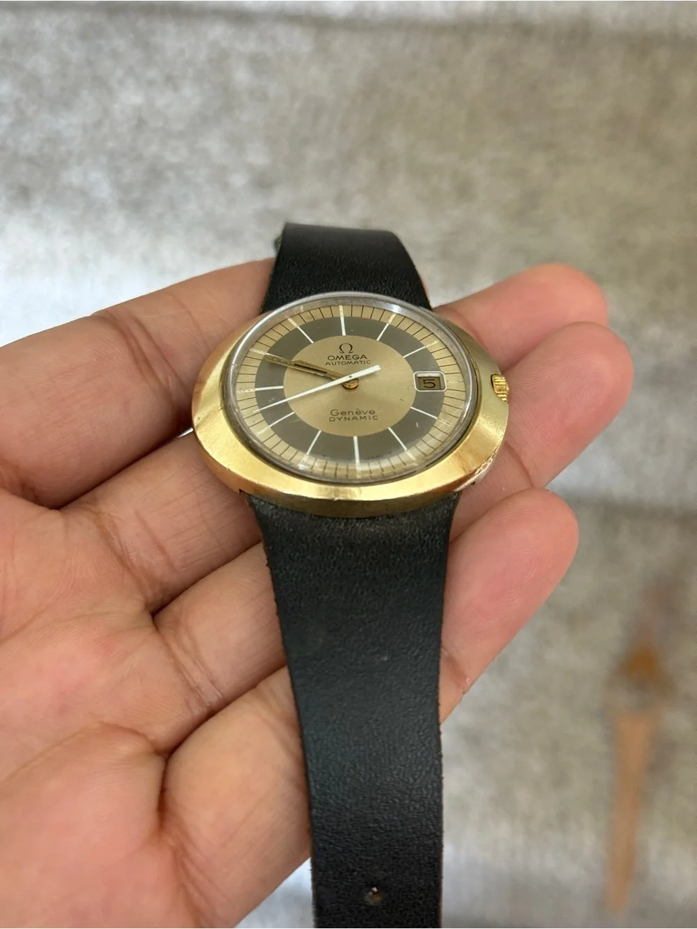 OMEGA GENEVE DYNAMIC  vintage classic chocolate gold dial AUTOMATIC DATE Watch